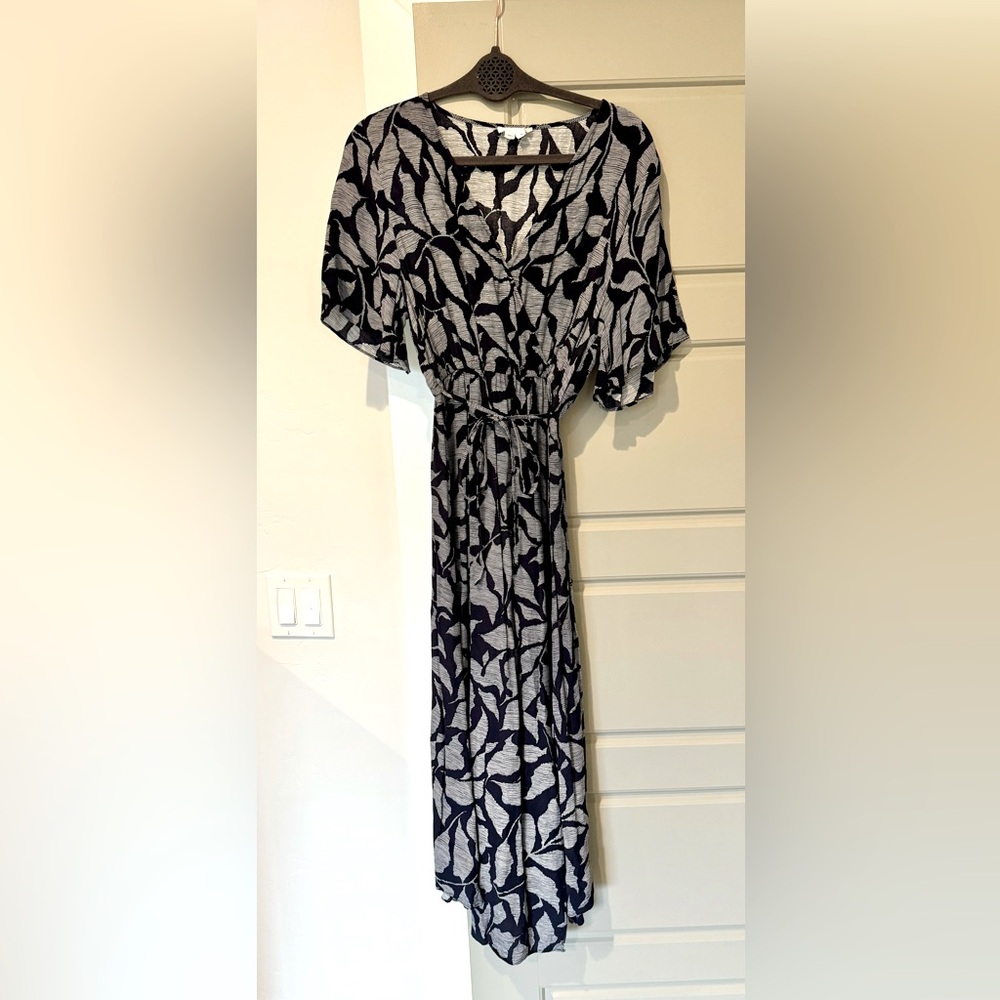 Ingrid & Isabel Maternity Dress - Medium
